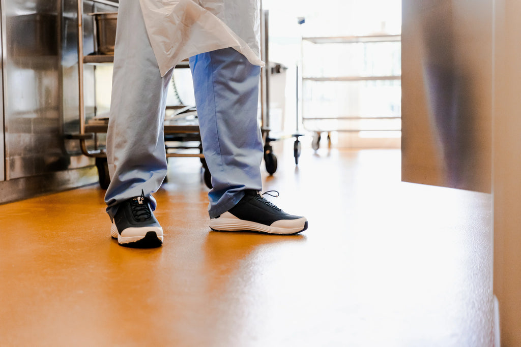 รองเท้าเชฟคืออะไร? ต่างจากรองเท้าทำงานทั่วไปตรงไหน