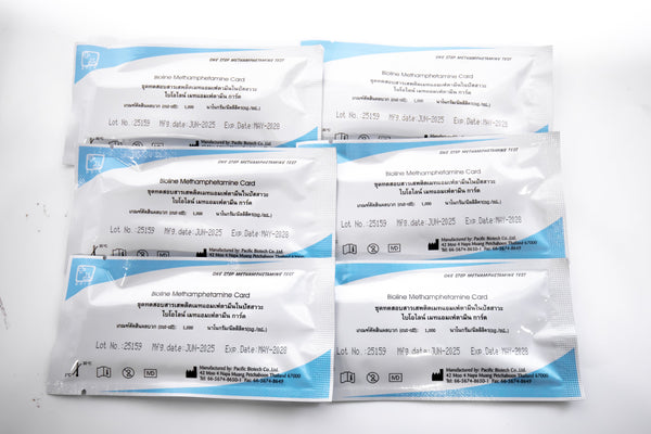 ชุดตรวจสารเสพติดไบโอไลน์ ทีแอชซี กร์ด(ชุดตรวจกัญชา) 1000ng/ml ชนิดหยด 1 กล่อง บรรจุ 40 ชุด
